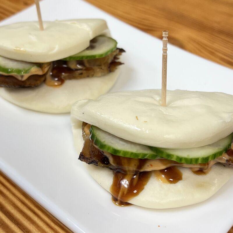 S11. Pork Folded Buns